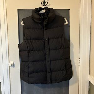 J Crew Black Sz L Women's Puffer Vest Full Zip Pockets Snaps Down Filled